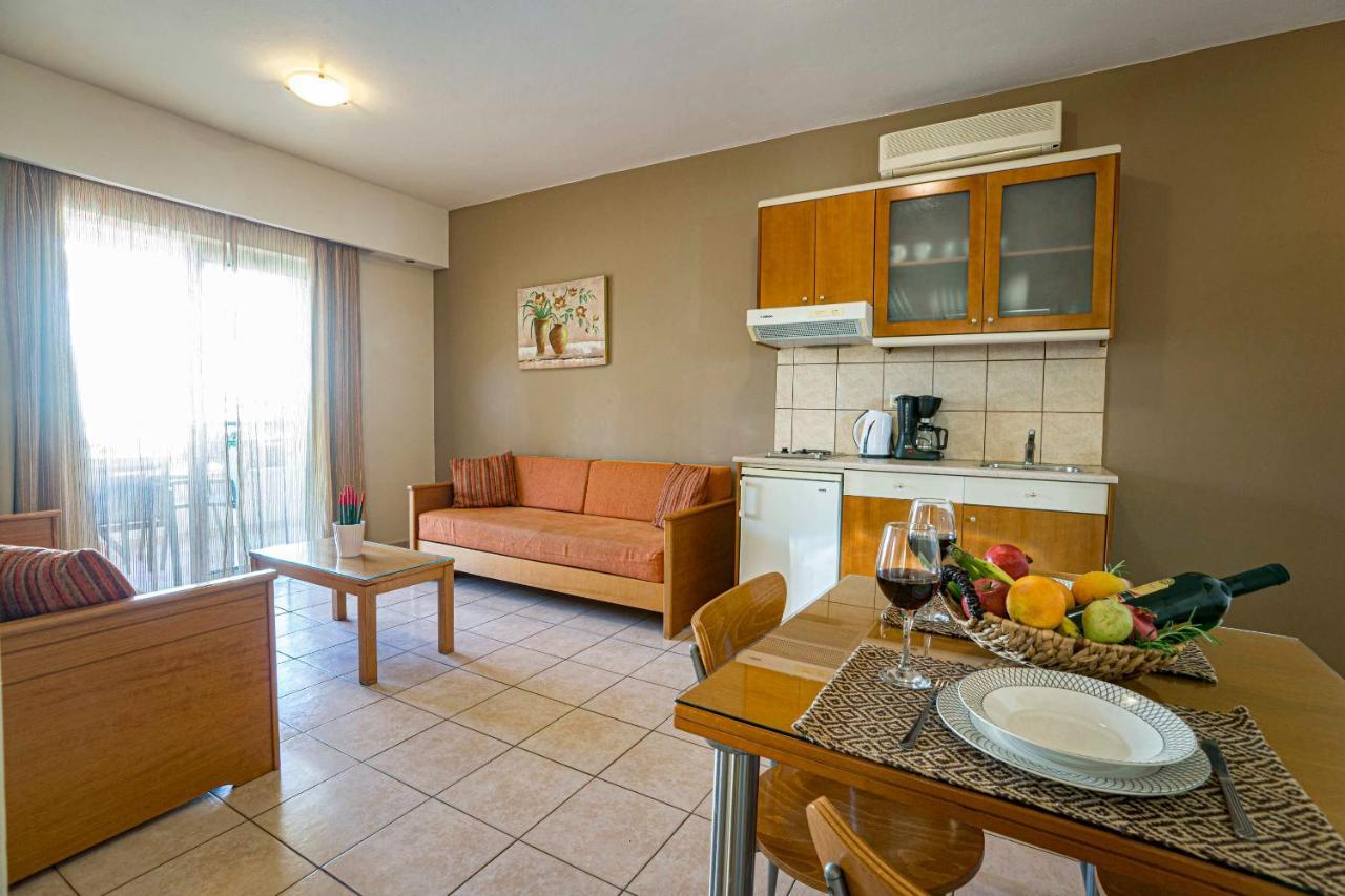 Helios Apartments Kato Daratso Extérieur photo