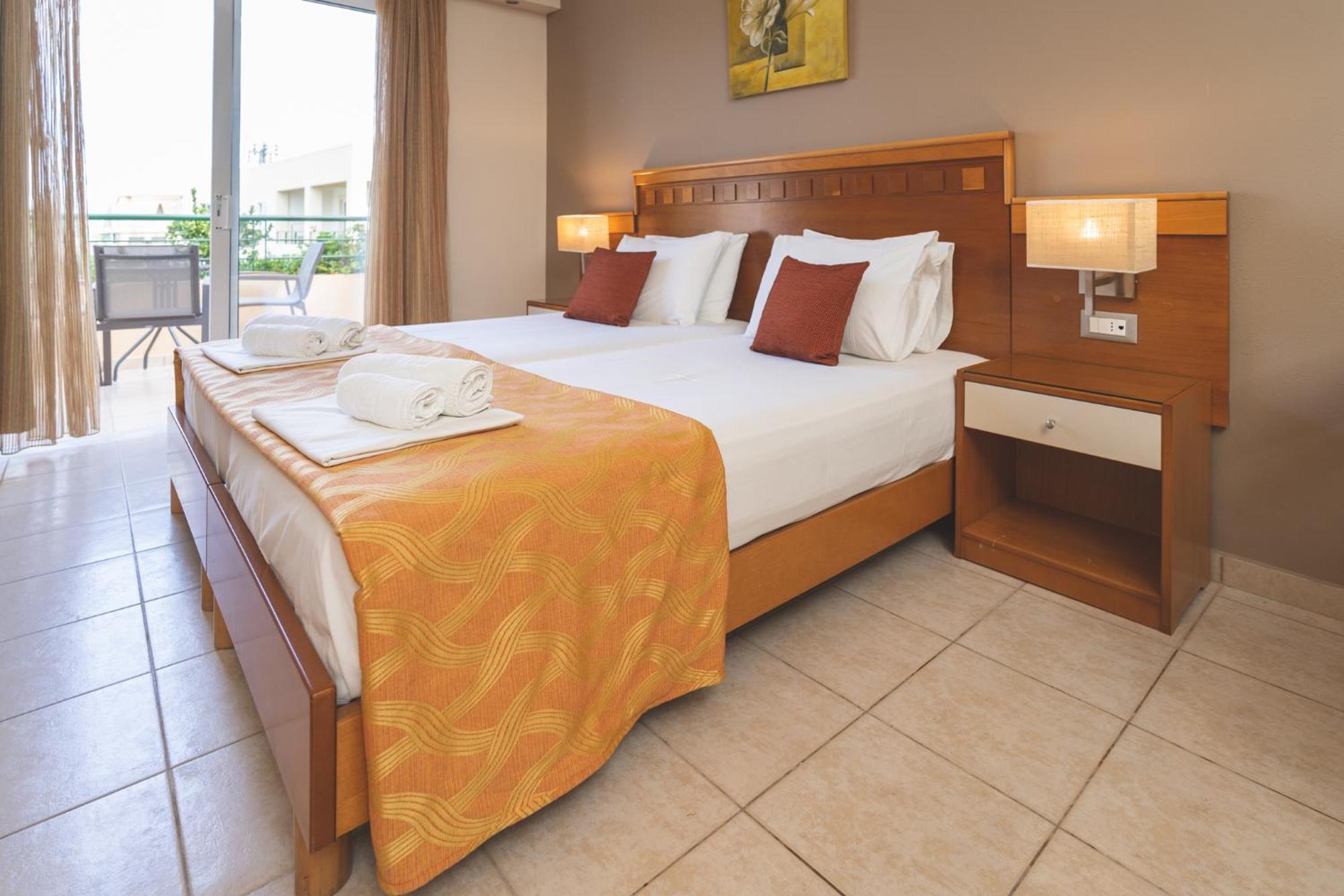 Helios Apartments Kato Daratso Chambre photo