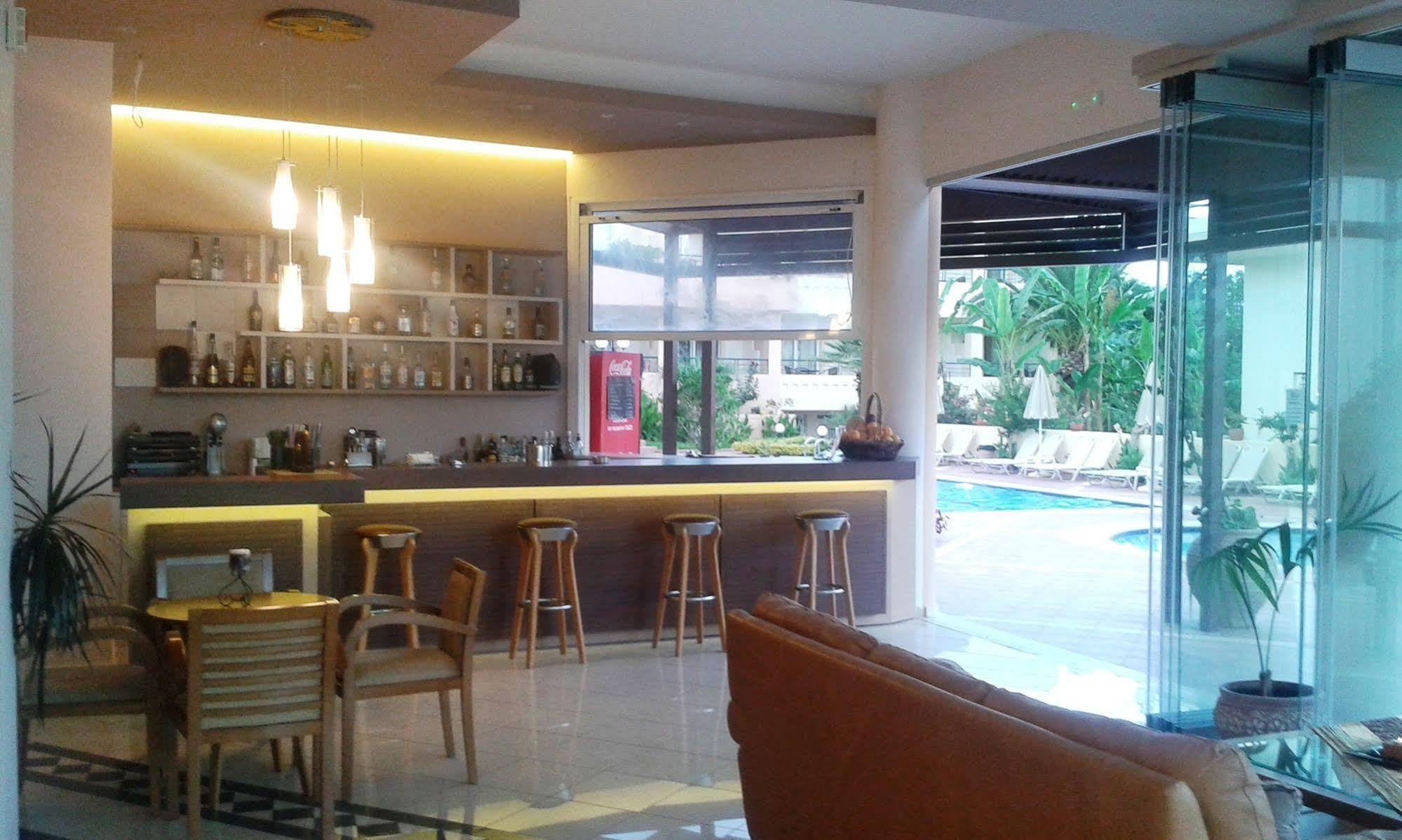 Helios Apartments Kato Daratso Extérieur photo